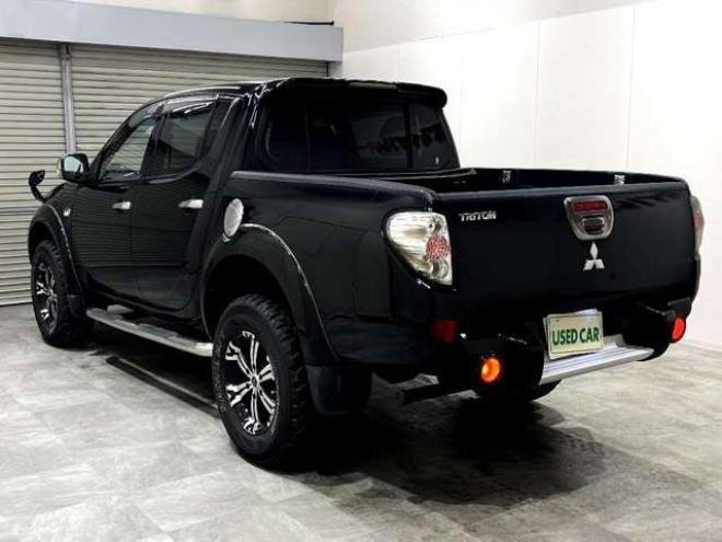 トライトン3.5 4WD　ナビ　フルセグ　バックカメラ　ETC 3500