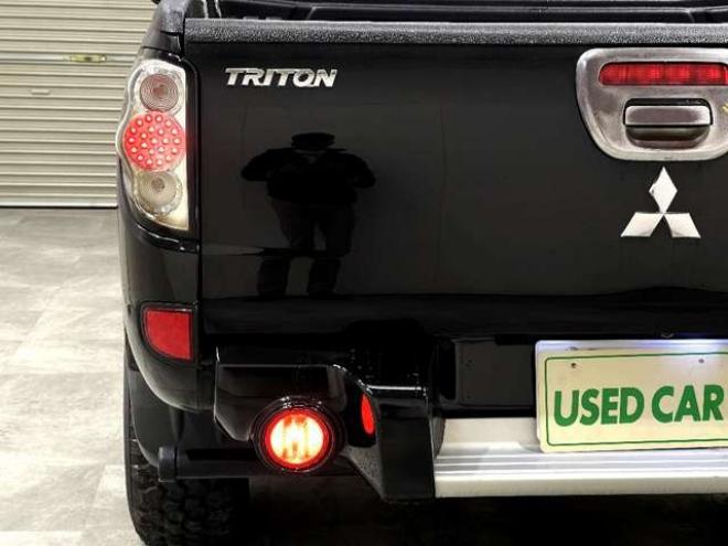 トライトン3.5 4WD　ナビ　フルセグ　バックカメラ　ETC 3500