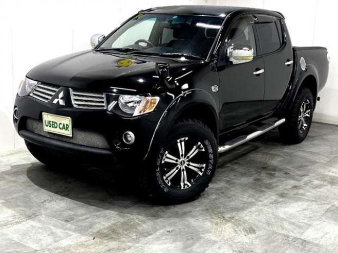 トライトン3.5 4WD　ナビ　フルセグ　バックカメラ　ETC 3500