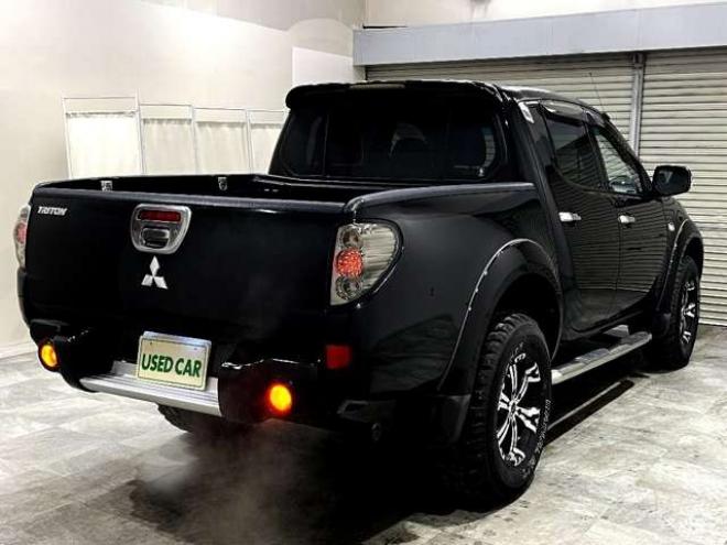 トライトン3.5 4WD　ナビ　フルセグ　バックカメラ　ETC 3500