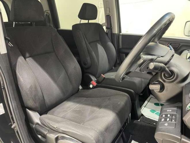 ステップワゴン2.0 スパーダ Z 4WD　エンジンスターター　両側電動スライドドア 2000