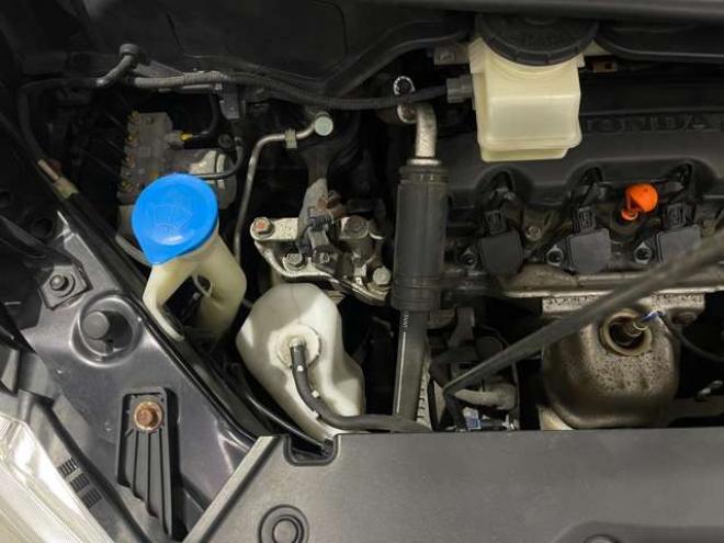 ステップワゴン2.0 スパーダ Z 4WD　エンジンスターター　両側電動スライドドア 2000