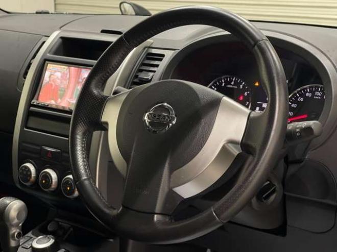 エクストレイル2.0 20X 4WD　ハイパールーフレール　ナビ　バックカメラ 2000