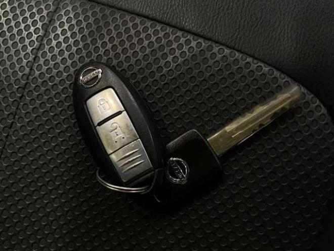 エクストレイル2.0 20X 4WD　ハイパールーフレール　ナビ　バックカメラ 2000