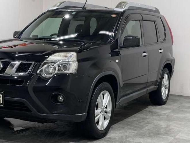 エクストレイル2.0 20X 4WD　ハイパールーフレール　ナビ　バックカメラ 2000
