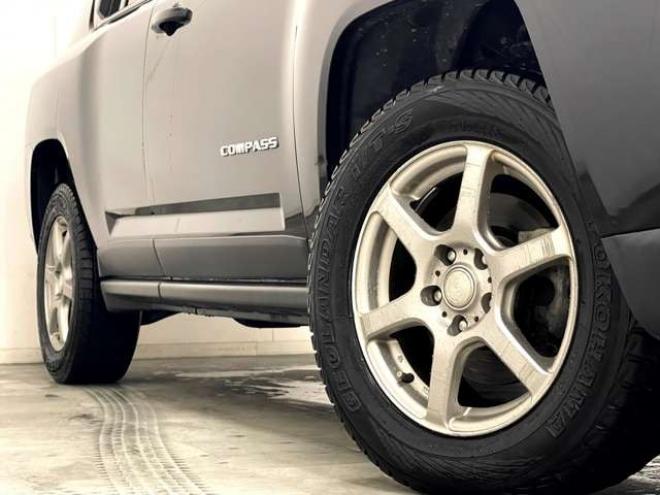 コンパスリミテッド 4WD　ナビ　フルセグ　クルコン　バックカメラ 2400