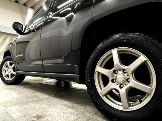 コンパスリミテッド 4WD　ナビ　フルセグ　クルコン　バックカメラ 2400