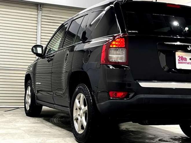 コンパスリミテッド 4WD　ナビ　フルセグ　クルコン　バックカメラ 2400