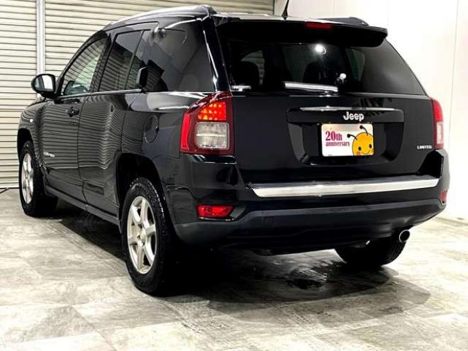 コンパスリミテッド 4WD　ナビ　フルセグ　クルコン　バックカメラ 2400