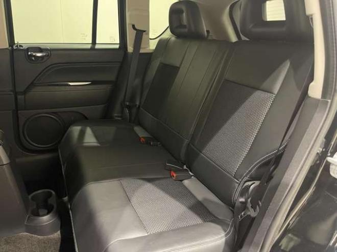 コンパスノース 4WD　ワンオーナー　クルコン　バックカメラ 正規輸入車 2400