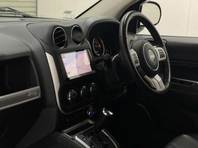 コンパスノース 4WD　ワンオーナー　クルコン　バックカメラ 正規輸入車 2400