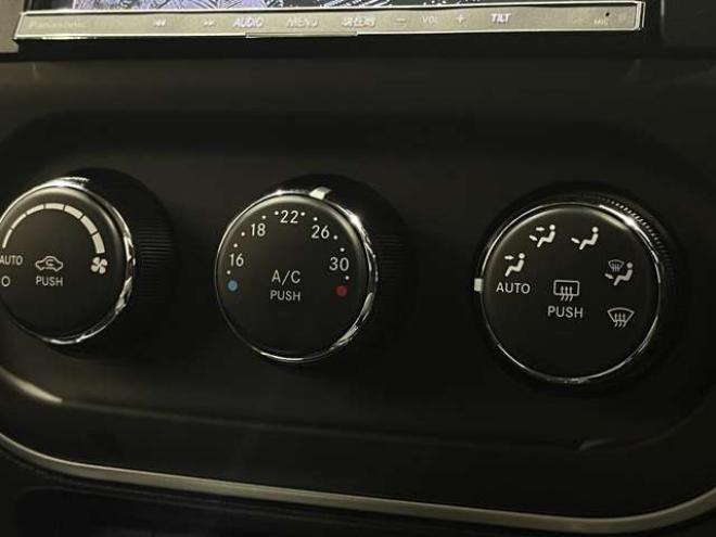 コンパスノース 4WD　ワンオーナー　クルコン　バックカメラ 正規輸入車 2400