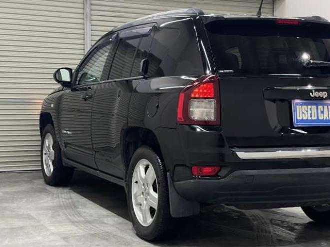 コンパスノース 4WD　ワンオーナー　クルコン　バックカメラ 正規輸入車 2400