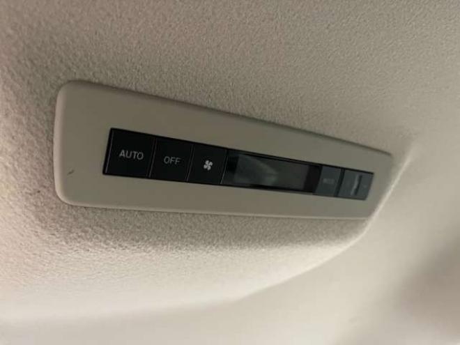 MPV2.3 23C　両側電動ドア　HDDナビ　バックカメラ 2WD 2300