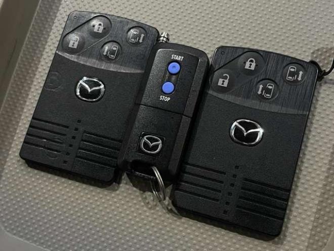 MPV2.3 23C　両側電動ドア　HDDナビ　バックカメラ 2WD 2300