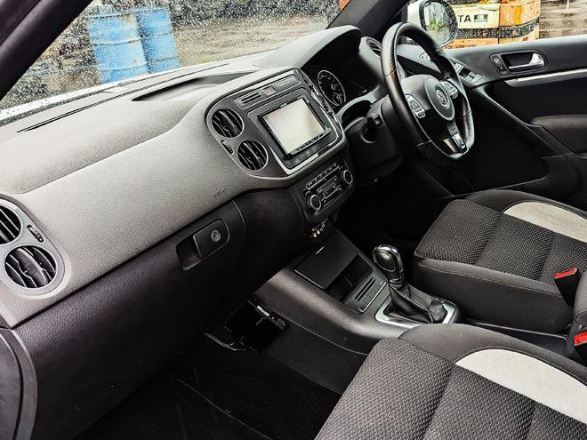 ティグアン2.0TSI＿Rライン４モーション 4WD 2000 5Dr