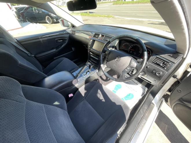クラウンアスリート　i-four　 4WD 2500 4Dr