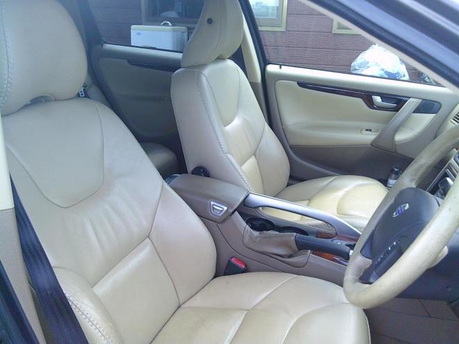 ボルボXC70 2.5T 4WD 2500 5Dr