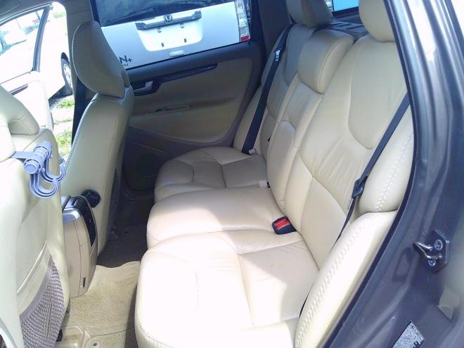 ボルボXC70 2.5T 4WD 2500 5Dr