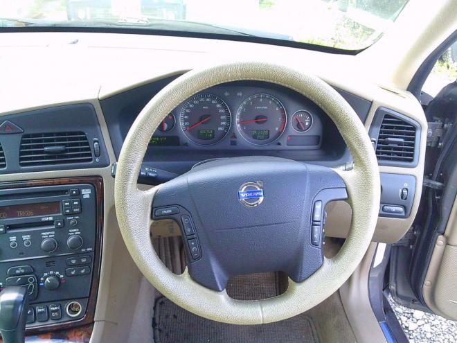 ボルボXC70 2.5T 4WD 2500 5Dr