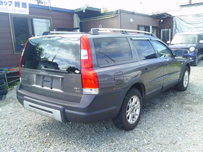 ボルボXC70 2.5T 4WD 2500 5Dr