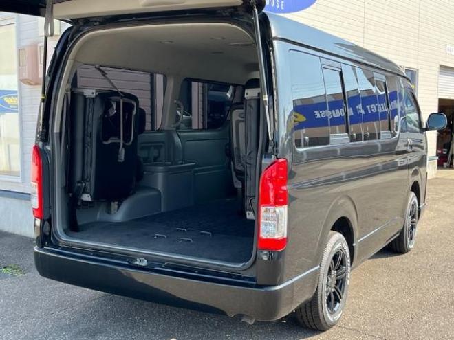ハイエースワゴン ＧＬ　ワゴンＧＬ４ＷＤ４型フェイス３ナンバー１０人乗りパワースライドドア付き４１５コブラクリーンルックＦスポ４１５バッドラッカー１６インチブラックレザー調シートカバー 4WD 2700 4Dr