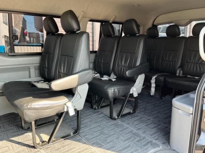 ハイエースワゴン ＧＬ　ワゴンＧＬ４ＷＤ４型フェイス３ナンバー１０人乗りパワースライドドア付き４１５コブラクリーンルックＦスポ４１５バッドラッカー１６インチブラックレザー調シートカバー 4WD 2700 4Dr