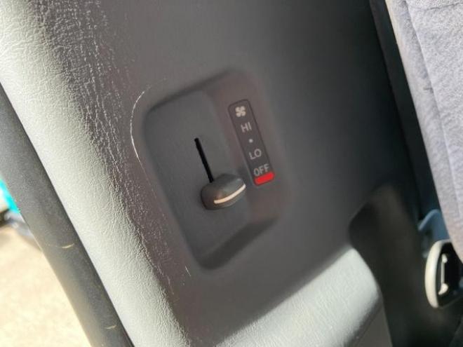 ハイエースワゴン ＧＬ　ワゴンＧＬ４ＷＤ４型フェイス３ナンバー１０人乗りパワースライドドア付き４１５コブラクリーンルックＦスポ４１５バッドラッカー１６インチブラックレザー調シートカバー 4WD 2700 4Dr