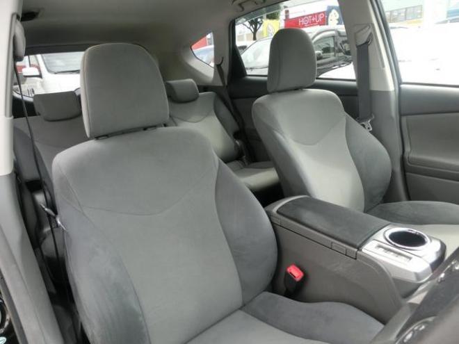 プリウスαＳ　１８インチＡＷ新品　純正ナビ　ＴＶ　Ｂモニター　ＥＴＣ 2WD 1800 5Dr