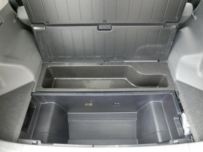 プリウスαＳ　１８インチＡＷ新品　純正ナビ　ＴＶ　Ｂモニター　ＥＴＣ 2WD 1800 5Dr