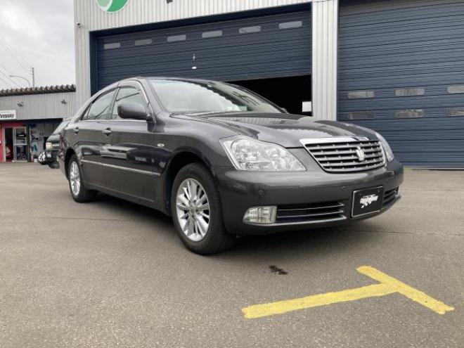 クラウンロイヤルエクストラQパッケージi-four 4WD 2500 4Dr