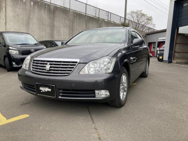 クラウンロイヤルエクストラQパッケージi-four 4WD 2500 4Dr