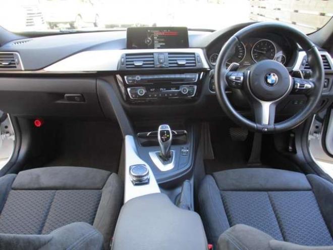 BMW3シリーズ 320i xドライブ Mスポーツ 4WD　 正規輸入車 2000