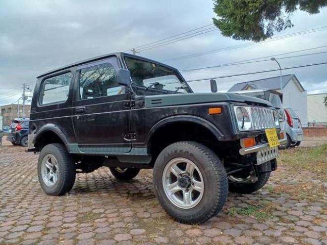 ジムニーワイルドウインド リミテッド 4WD　リフトアップ　社外バンパー　改公認 660