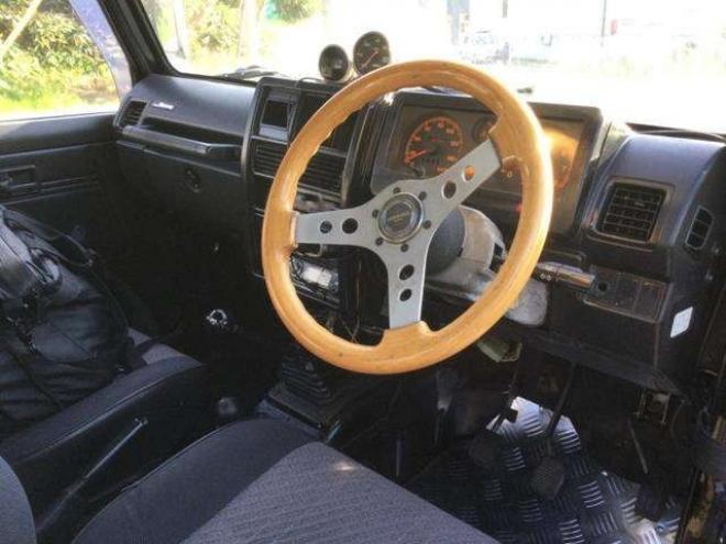 ジムニーワイルドウインド リミテッド 4WD　リフトアップ　社外バンパー　改公認 660