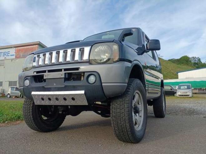 ジムニーランドベンチャー 4WD　特別仕様車 リフトアップ メッキグリル 660