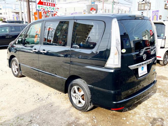 セレナ2.0HスターVセレクション+Safety 4WD　ローンが不安な方＜優遇ローン＞１年保証　本州仕入　寒冷地 純正ナビ　カメラ　HID　