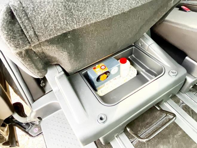 セレナ2.0HスターVセレクション+Safety 4WD　ローンが不安な方＜優遇ローン＞１年保証　本州仕入　寒冷地 純正ナビ　カメラ　HID　