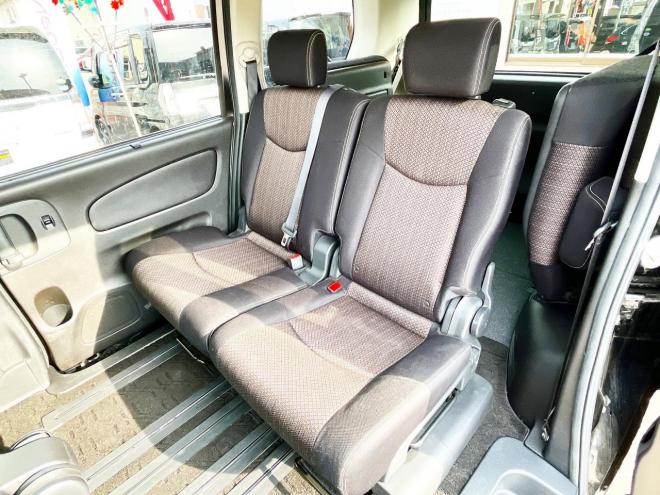 セレナ2.0HスターVセレクション+Safety 4WD　ローンが不安な方＜優遇ローン＞１年保証　本州仕入　寒冷地 純正ナビ　カメラ　HID　