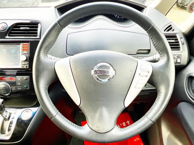 セレナ2.0HスターVセレクション+Safety 4WD　ローンが不安な方＜優遇ローン＞１年保証　本州仕入　寒冷地 純正ナビ　カメラ　HID　