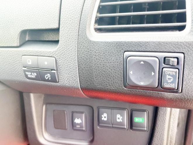 セレナ2.0HスターVセレクション+Safety 4WD　ローンが不安な方＜優遇ローン＞１年保証　本州仕入　寒冷地 純正ナビ　カメラ　HID　