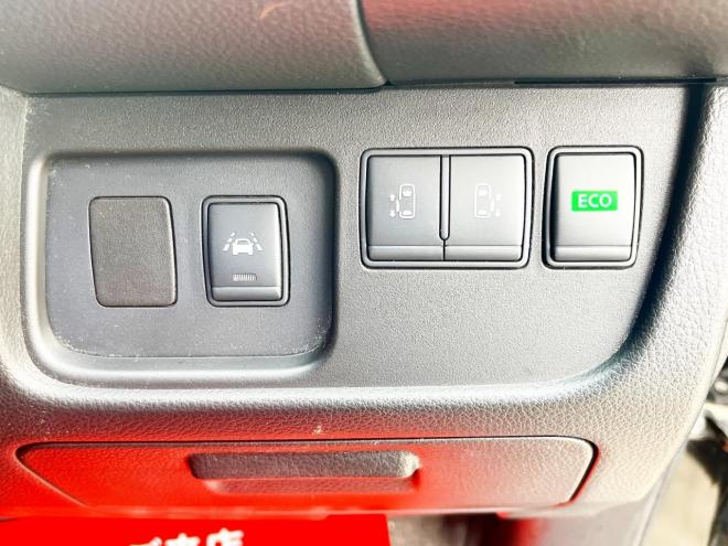 セレナ2.0HスターVセレクション+Safety 4WD　ローンが不安な方＜優遇ローン＞１年保証　本州仕入　寒冷地 純正ナビ　カメラ　HID　