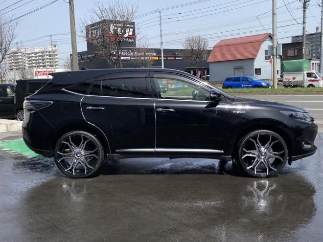 ハリアーハイブリッドプレミアムアドバンスパッケージ 4WD 2500 5Dr
