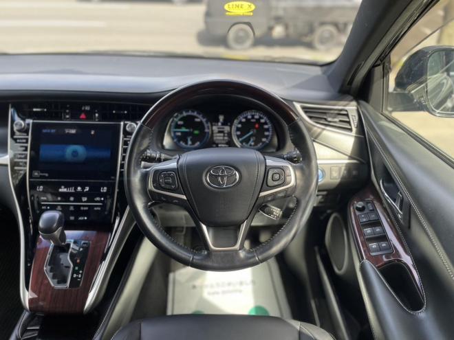 ハリアーハイブリッドプレミアムアドバンスパッケージ 4WD 2500 5Dr