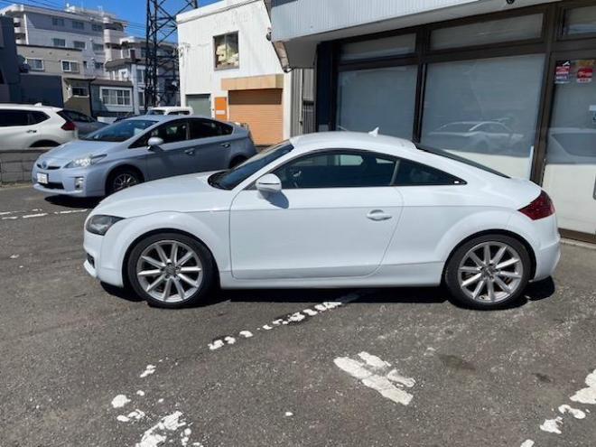 アウディTTクーペ  2.0TFSI クアトロ 4WD 2000 2Dr