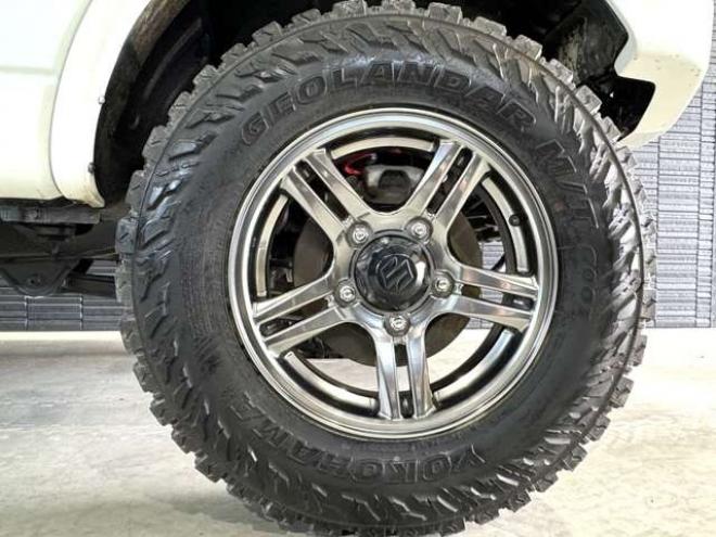 ジムニーランドベンチャー 4WD　本州仕入　リフトアップ 660