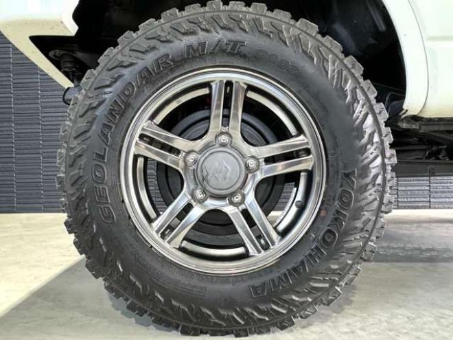 ジムニーランドベンチャー 4WD　本州仕入　リフトアップ 660