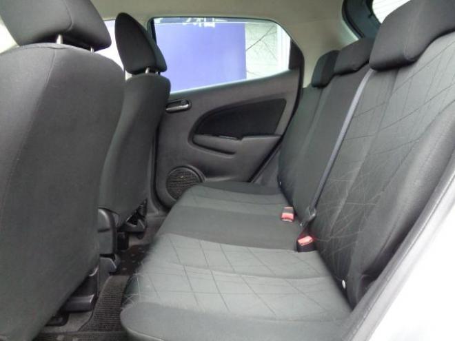 デミオ13-スカイアクティブ　スタイリッシュパッケージ　走行87000キロ　外装サビ無し　車検満タン！1300 5Dr