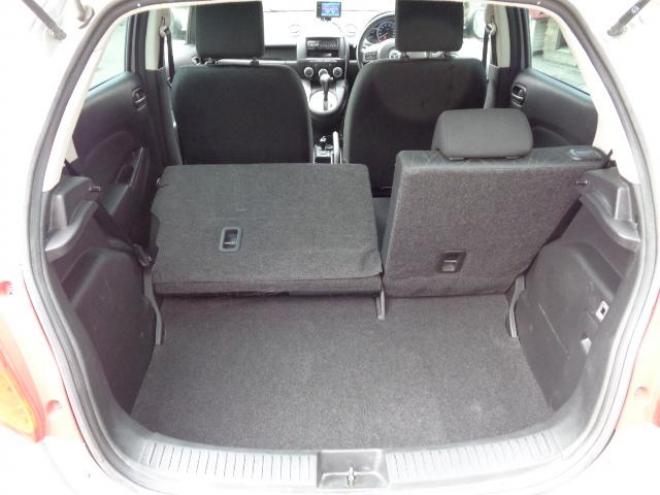 デミオ13-スカイアクティブ　スタイリッシュパッケージ　走行87000キロ　外装サビ無し　車検満タン！1300 5Dr