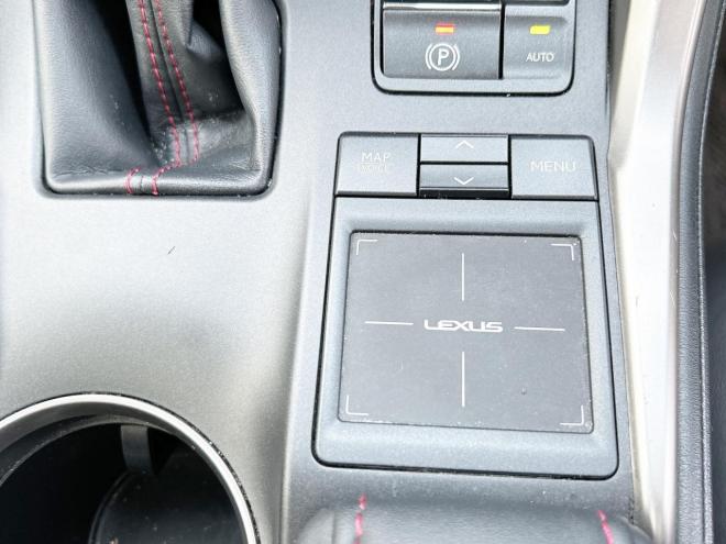 レクサスNX　300h Fスポーツ 4WD　ローンが不安な方＜優遇ローン＞　本州仕入　ナビTV　サンルーフ　本革シート 4WD